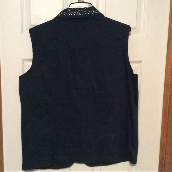 Vest - Picture 2 of 2